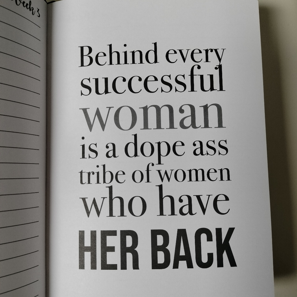 Guided Manifestation Journal for Successful Women - Picture 6 of 10